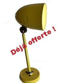 87/ Applique d’atelier jaune
